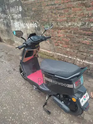 Revoo e-bike 2025
