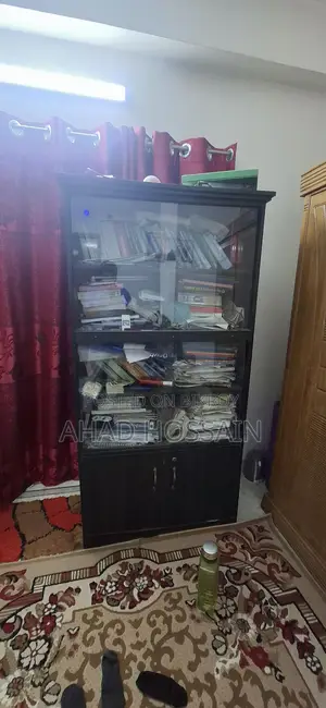 শোকেস বিক্রয়