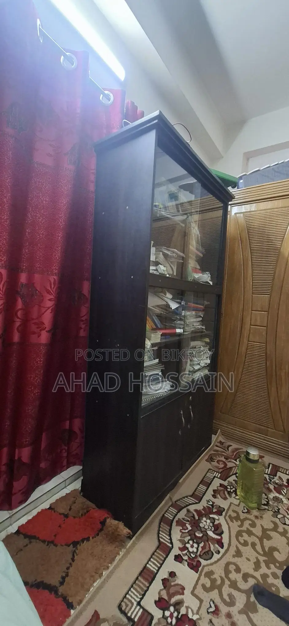 শোকেস বিক্রয়