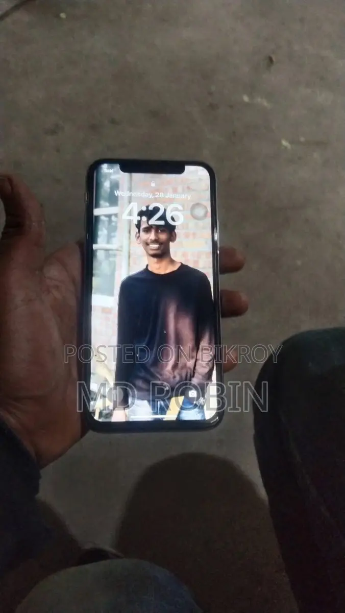 Apple iPhone X (Used)