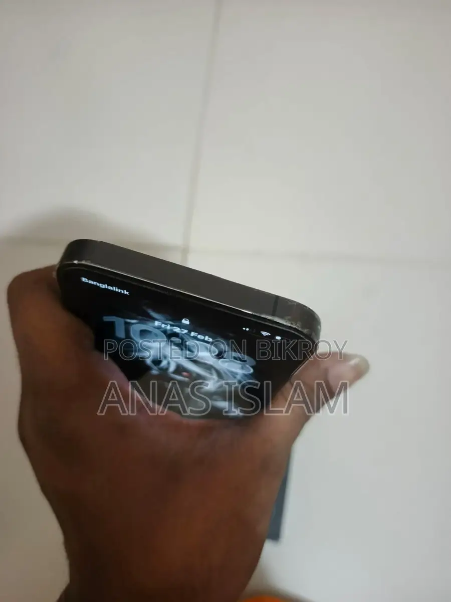 Apple iPhone 13 Pro . (Used)