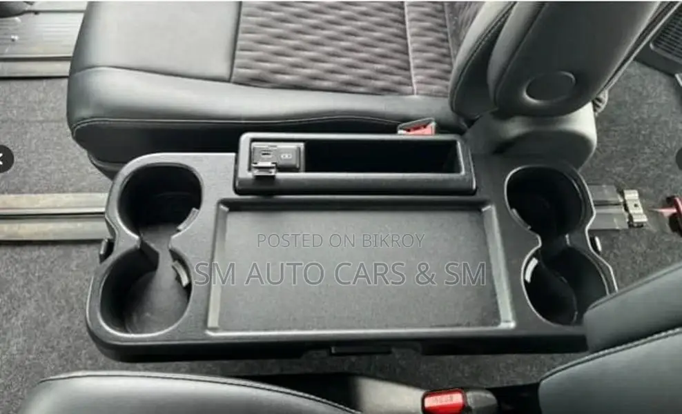 Toyota Noah Hybrid SZ Red New 2023