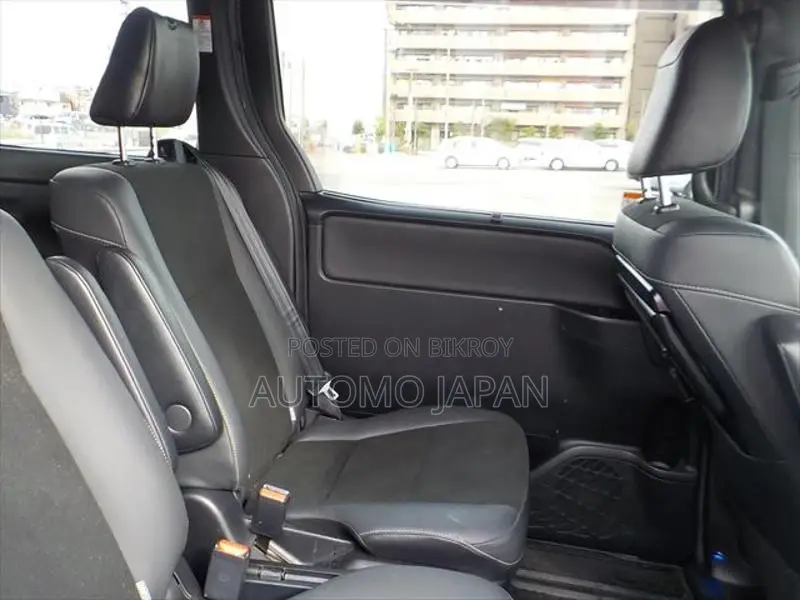 Toyota Noah Si WXB 2 2020
