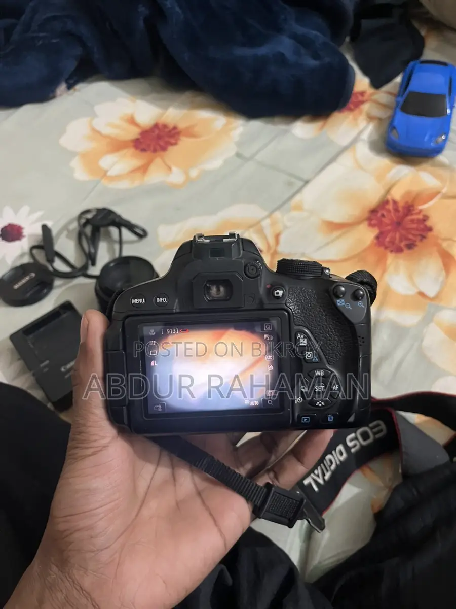 Canon 700D