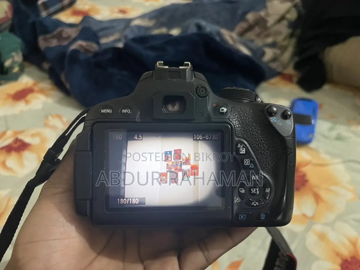 Canon 700D