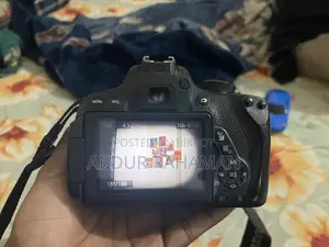 Canon 700D