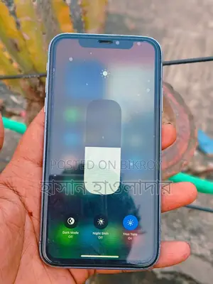 Apple iPhone XR (Used)