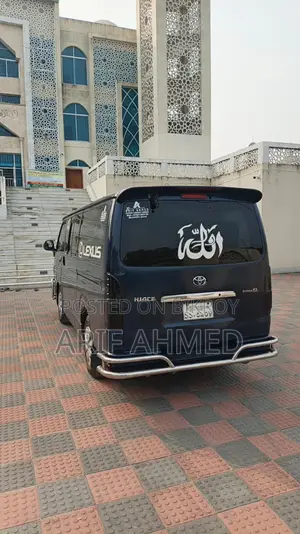 Toyota Hiace 2005