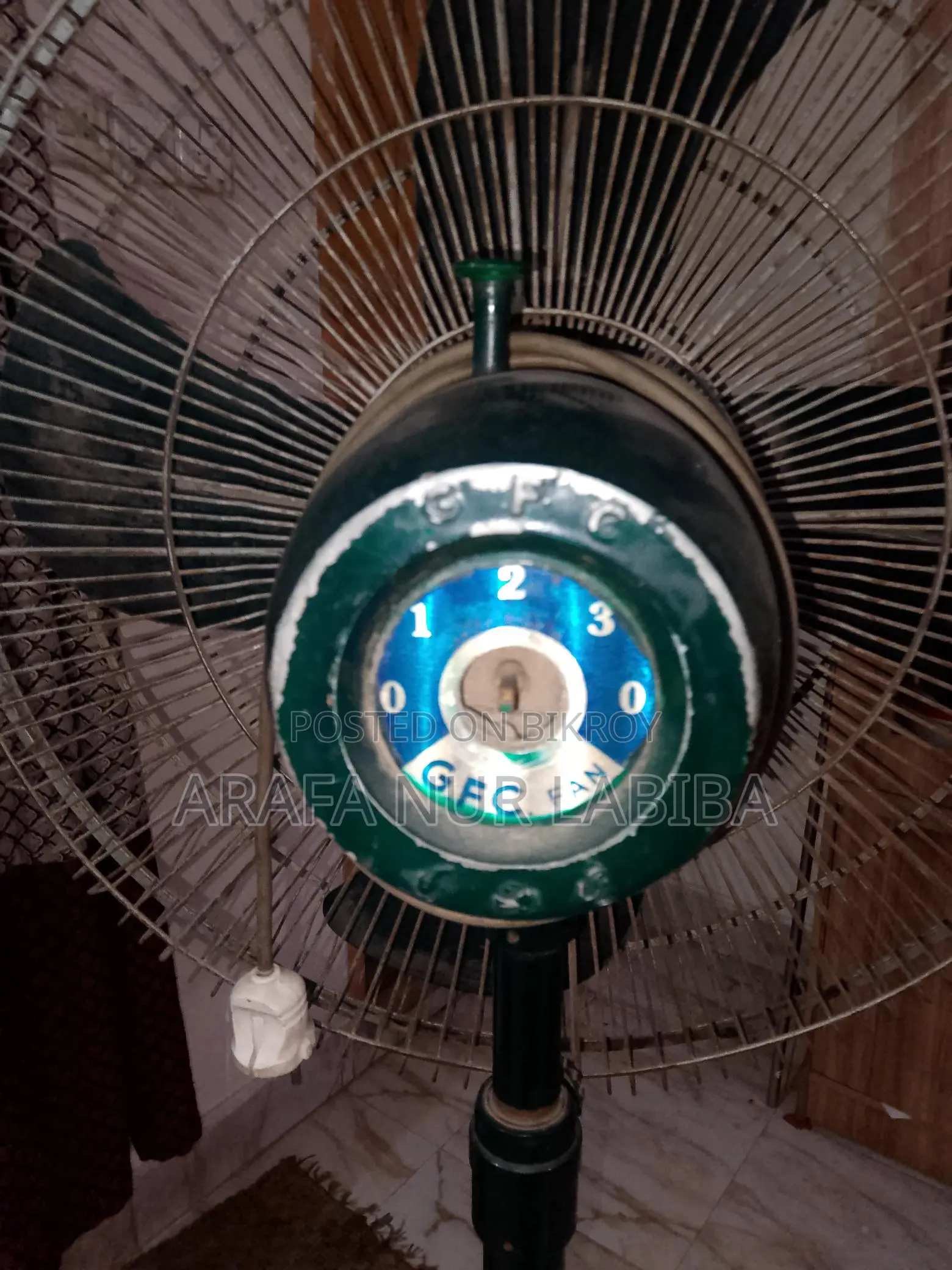 Gec Stand Fan বিক্রয় হবে এটি পুরাতন তবে শক্তিশালী