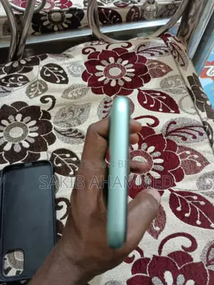 Apple iPhone 11 (Used)