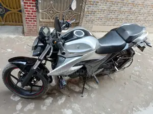Suzuki Gixxer ABS . 2021