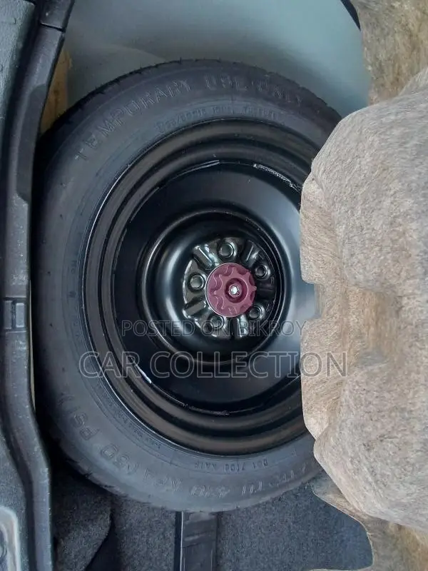 Toyota Noah X Non Hybrid Pearl 2020