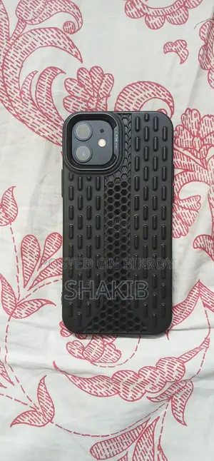 Apple iPhone 12 (Used)