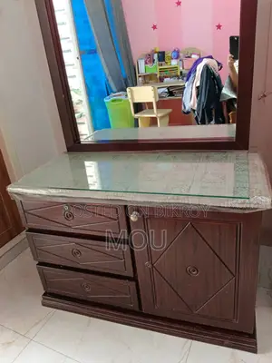 Dressing Table with Seater