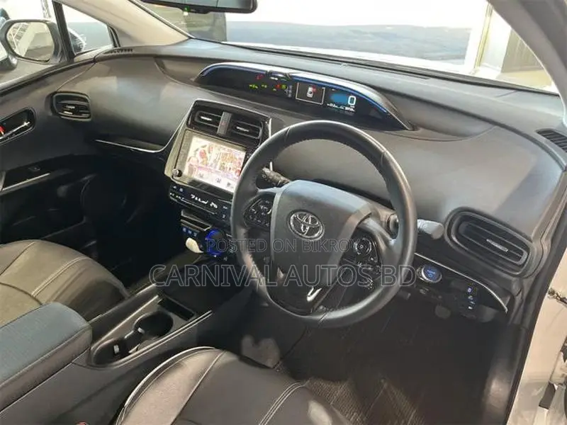 Toyota Prius S SAFETY PLUS II 2021 White