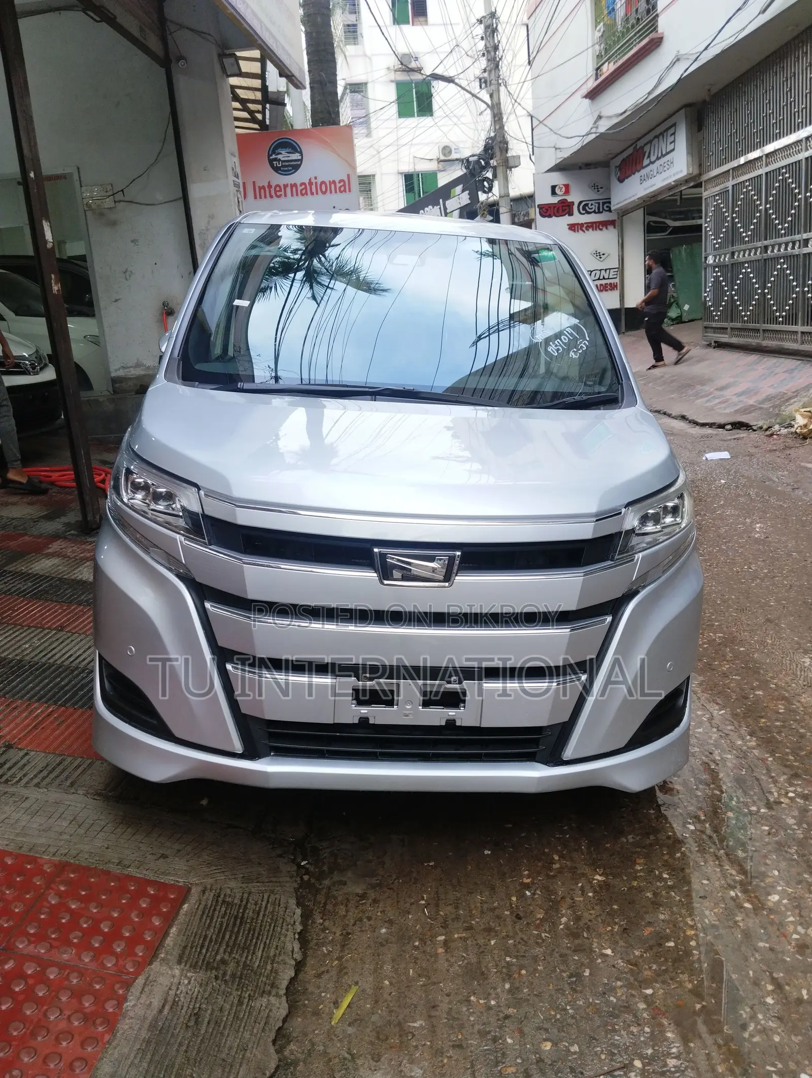 Toyota Noah NON HV PACKAGE 2021