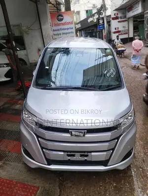 Toyota Noah NON HV PACKAGE 2021