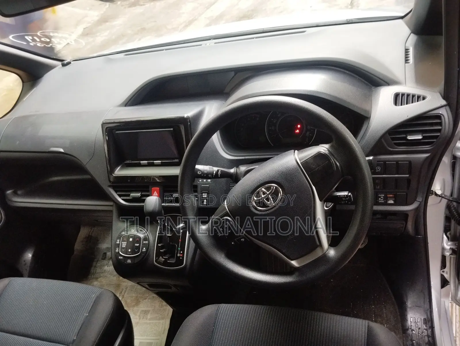 Toyota Noah NON HV PACKAGE 2021