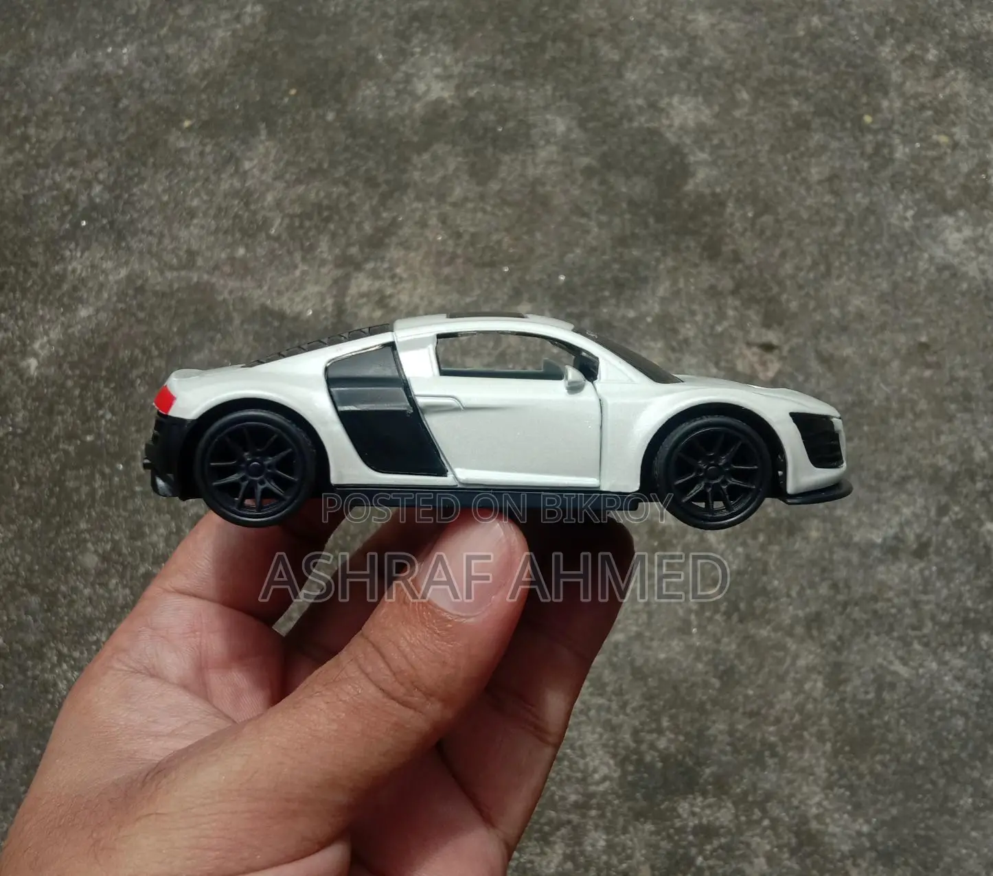 Metal Car 1:43 Scale