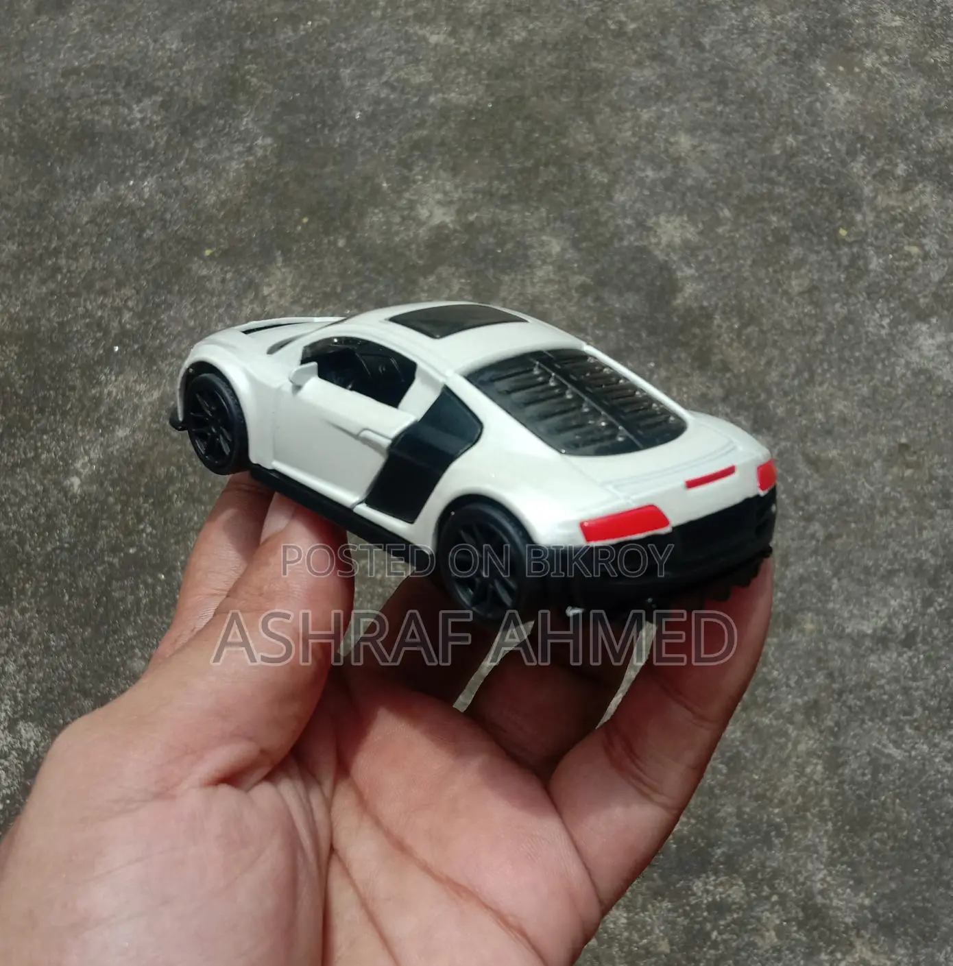 Metal Car 1:43 Scale