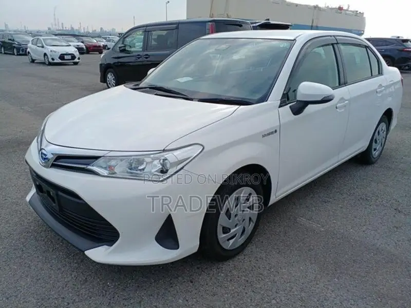Toyota Axio Ex Package HYBRID 20 2020