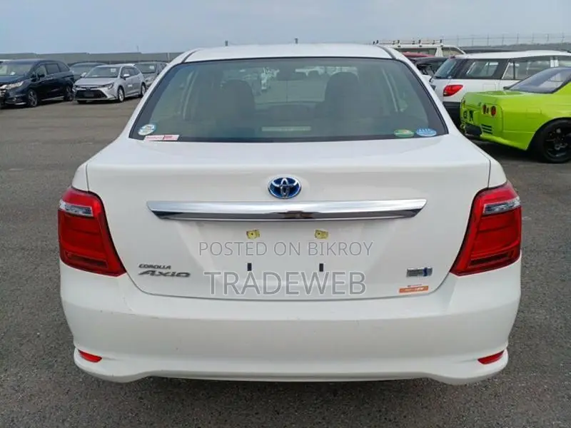 Toyota Axio Ex Package HYBRID 20 2020