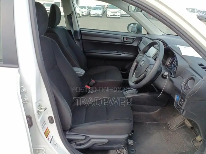 Toyota Axio Ex Package HYBRID 20 2020