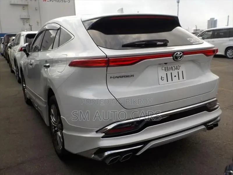 Toyota Harrier Non Hybrid Z Pearl 2023
