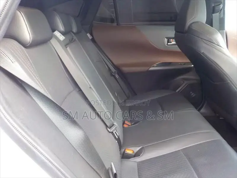 Toyota Harrier Non Hybrid Z Pearl 2023