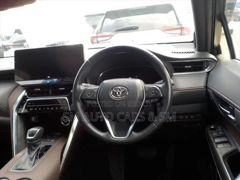 Toyota Harrier Non Hybrid Z Pearl 2023