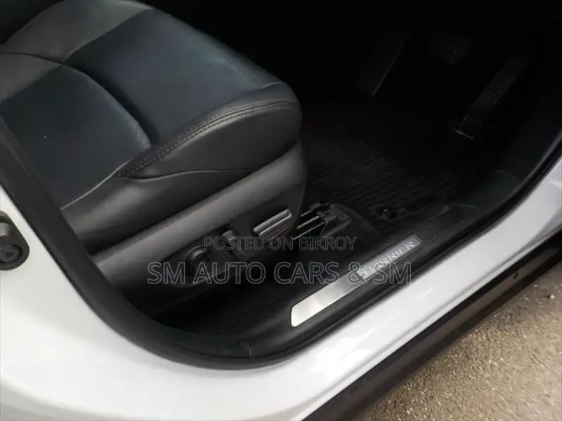 Toyota Harrier Non Hybrid Z Pearl 2023