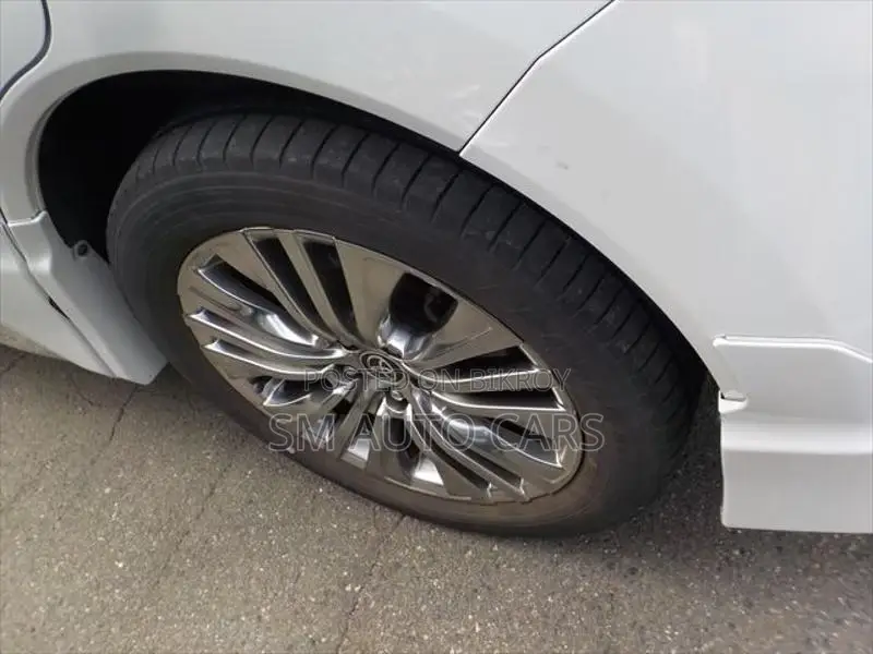 Toyota Harrier Non Hybrid Z Pearl 2023