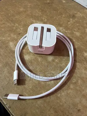 Apple iPhone 17 Pro Max চার্জার (Used)