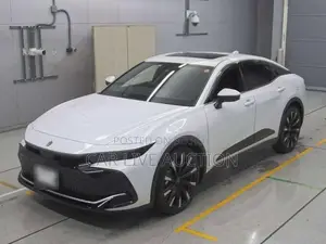 Toyota Crown RS 2022