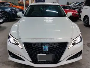 Toyota Crown EXECUTIVE SUNROOF 2019