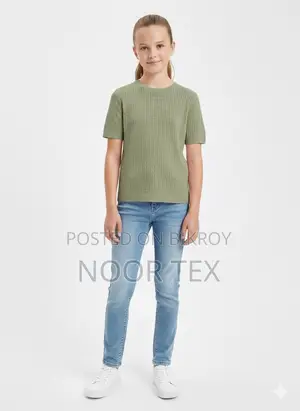 GIRLS BREATHABLE UNIQUE T-SHIRT