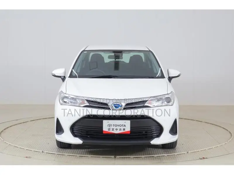 Toyota Axio Hybrid EX Push. 2020
