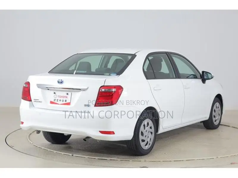 Toyota Axio Hybrid EX Push. 2020