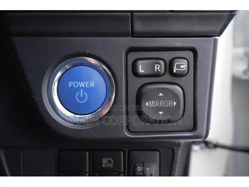 Toyota Axio Hybrid EX Push. 2020