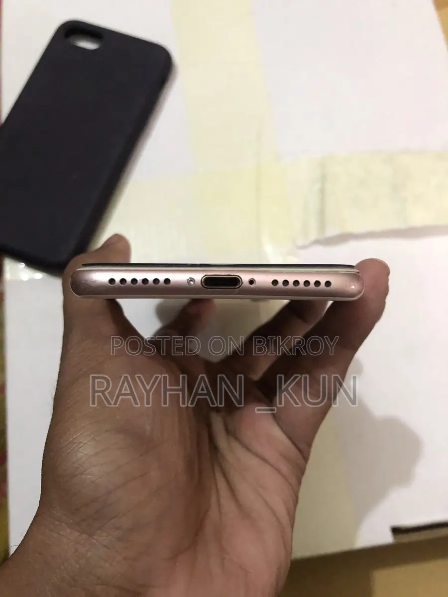 Apple iPhone 7 (128GB) (Used)