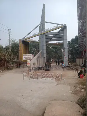 Plots for sale in Green Model Town