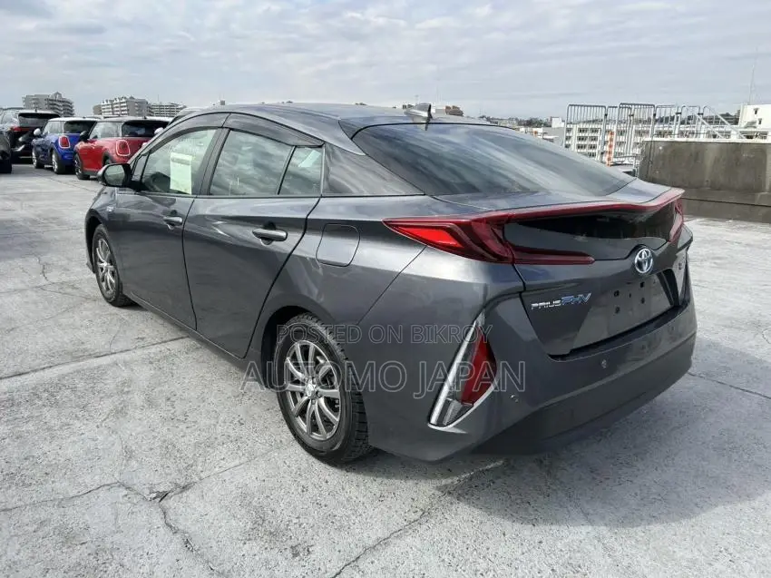Toyota Prius 2021 Gray