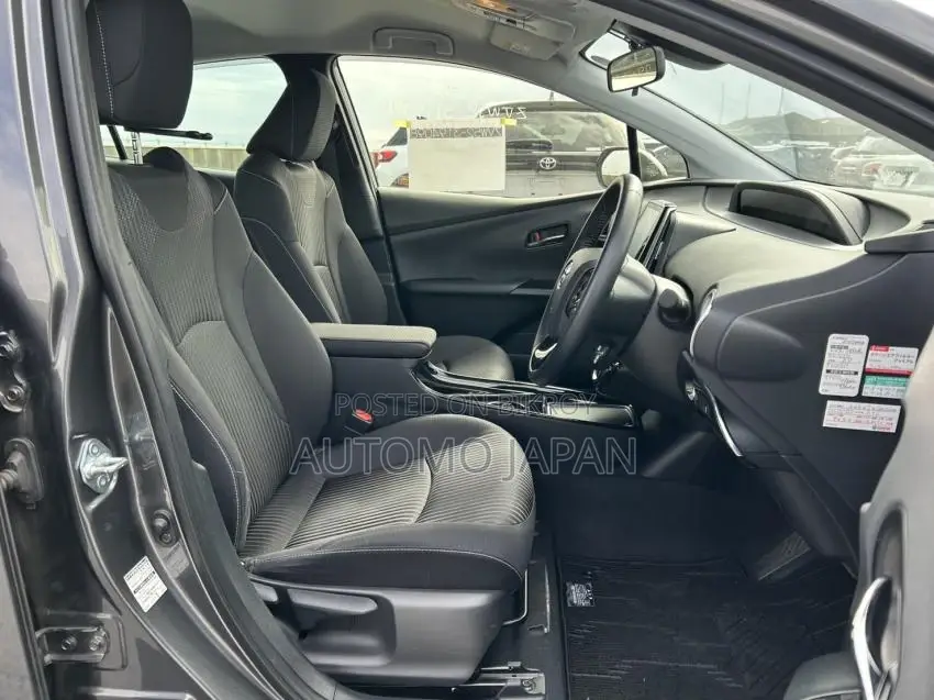 Toyota Prius 2021 Gray