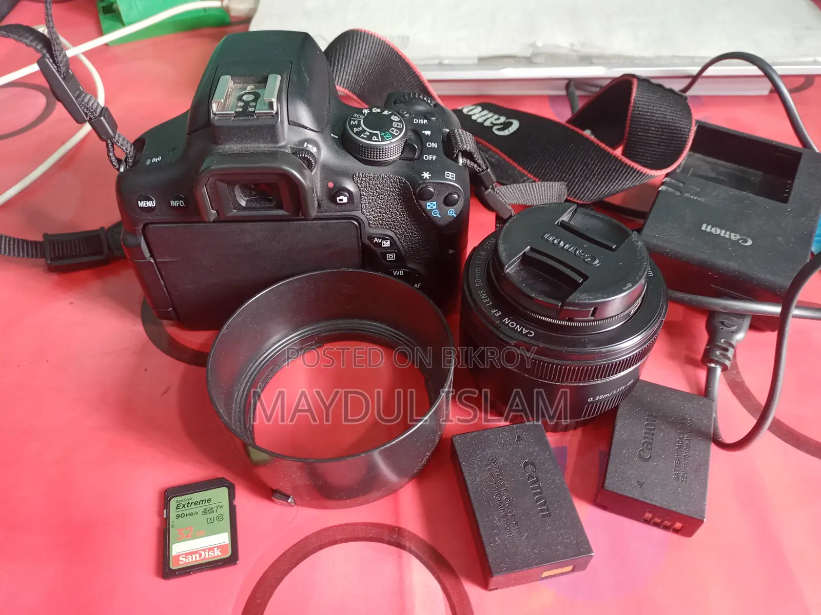 Canon 750D with 50mm STM prime lens 2 batteries and charger