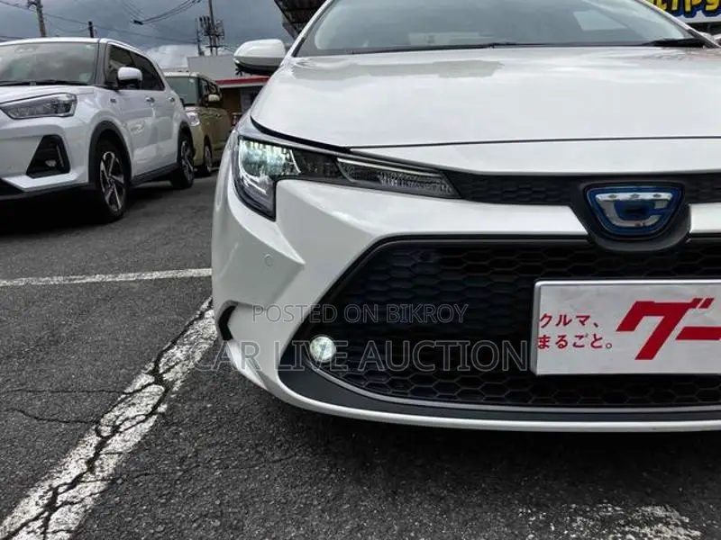 Toyota Corolla Hybrid S pre order 2021