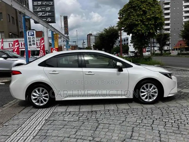 Toyota Corolla Hybrid S pre order 2021
