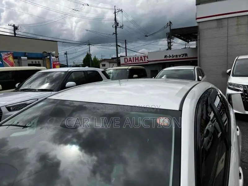 Toyota Corolla Hybrid S pre order 2021