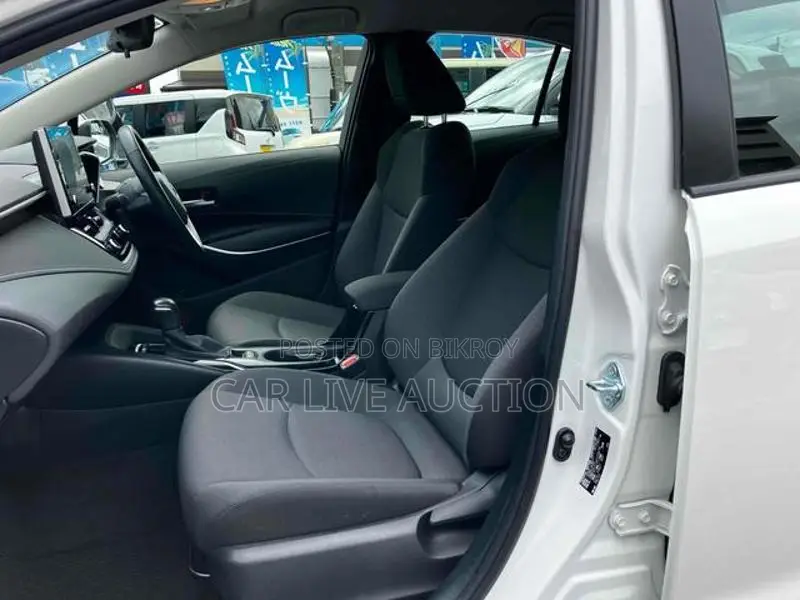 Toyota Corolla Hybrid S pre order 2021