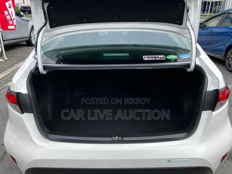 Toyota Corolla Hybrid S pre order 2021