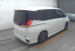 Toyota Noah Hybrid SZ Pearl New 2023
